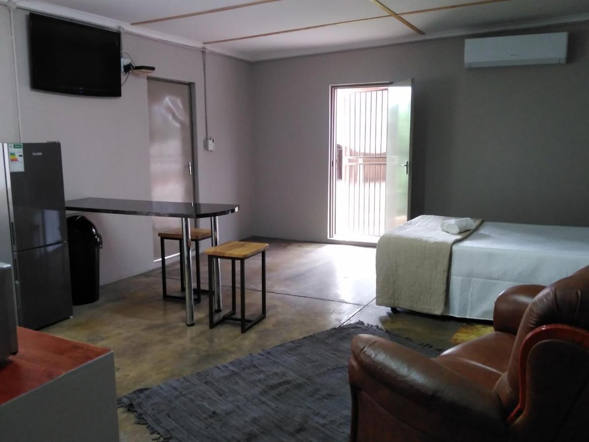 Die Windpomp Guesthouse Gobabis 外观 照片