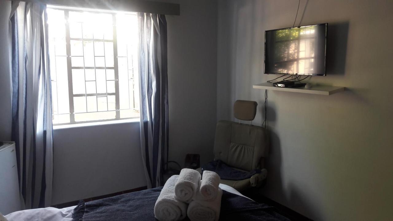 Die Windpomp Guesthouse Gobabis 外观 照片